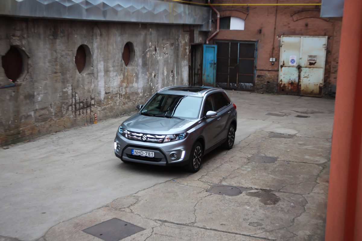 SUZUKI