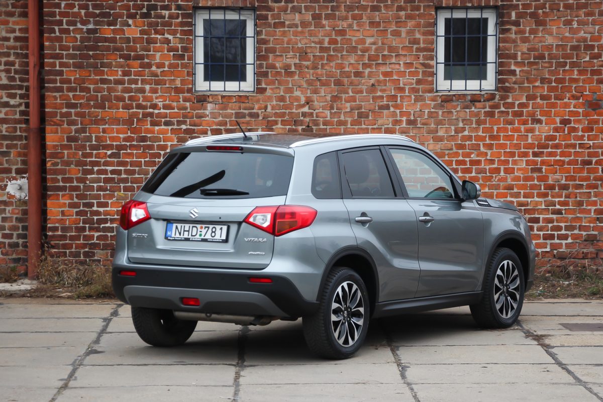 SUZUKI
