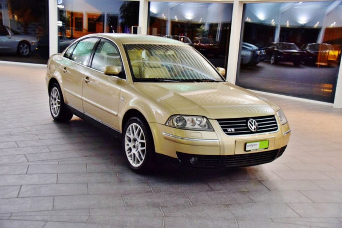 VOLKSWAGEN PASSAT
