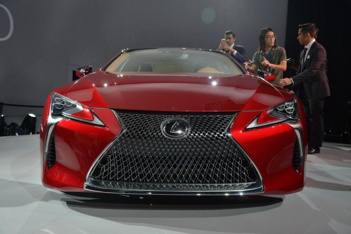 LEXUS