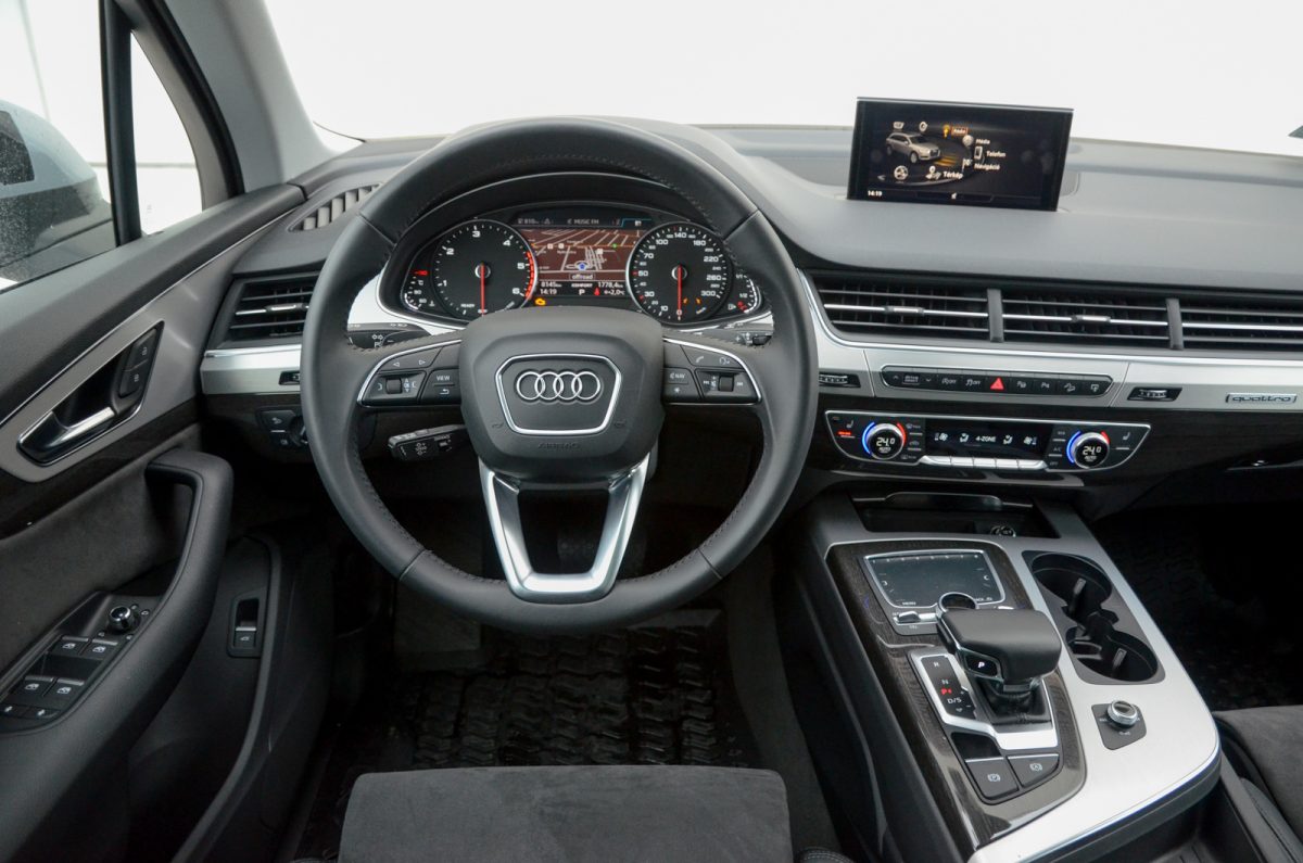 AUDI Q7