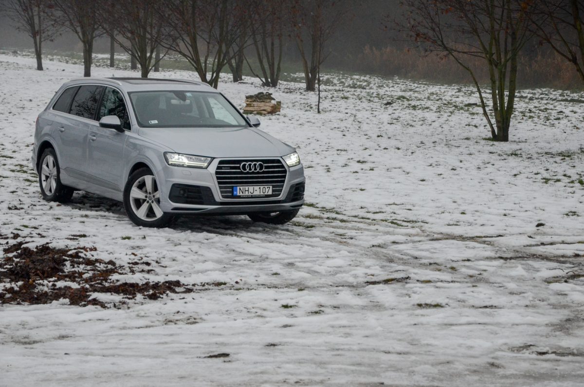 AUDI Q7