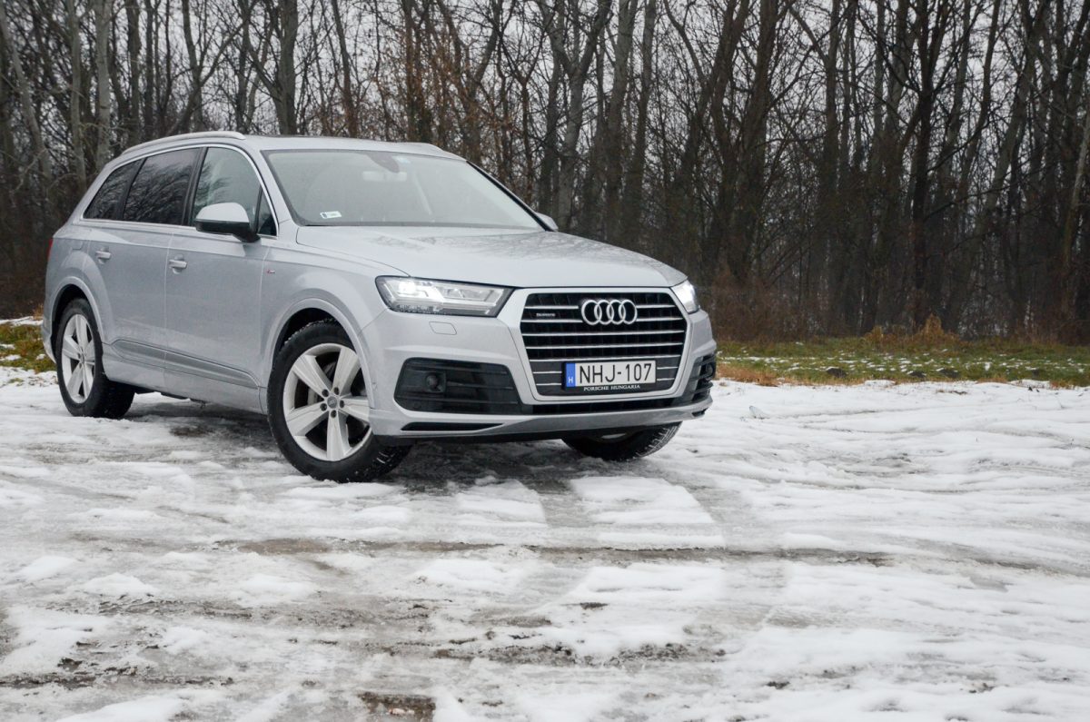 AUDI Q7