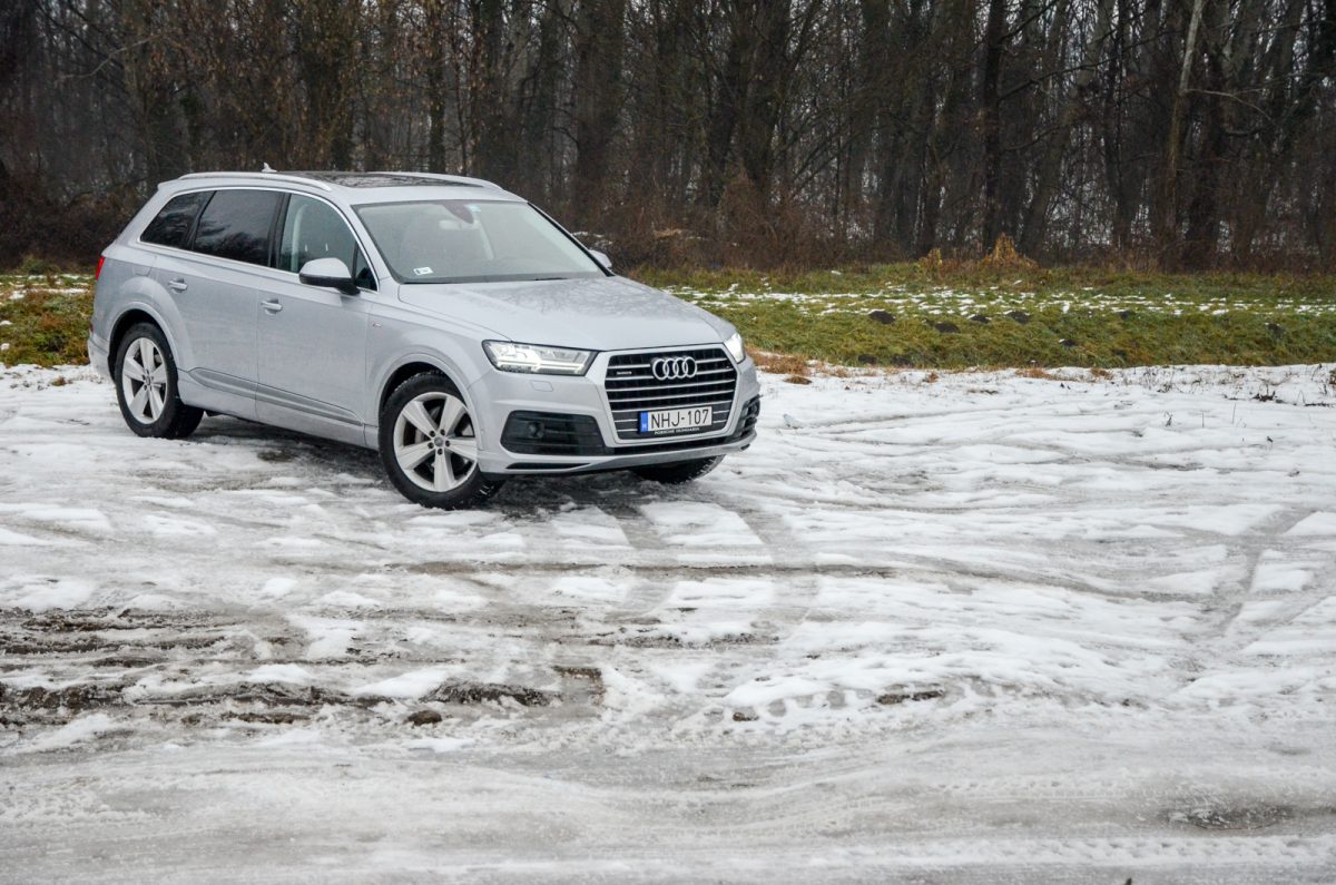 AUDI Q7