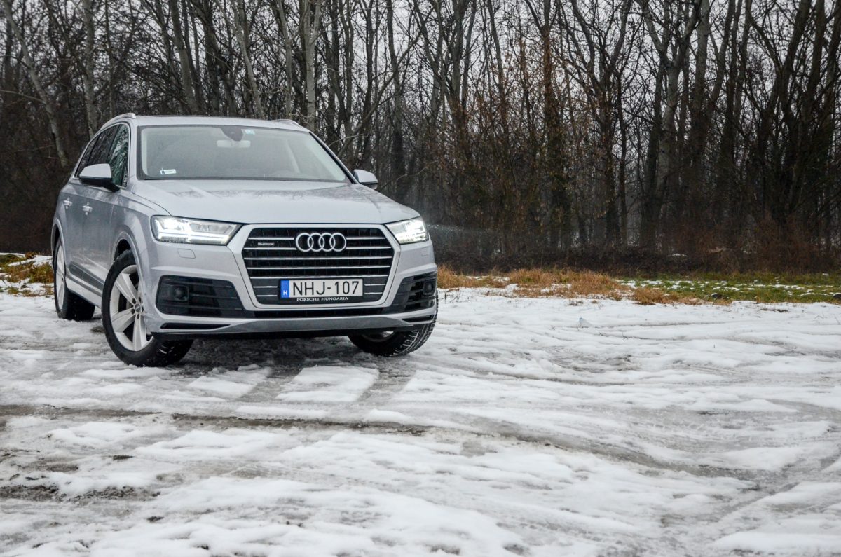 AUDI Q7