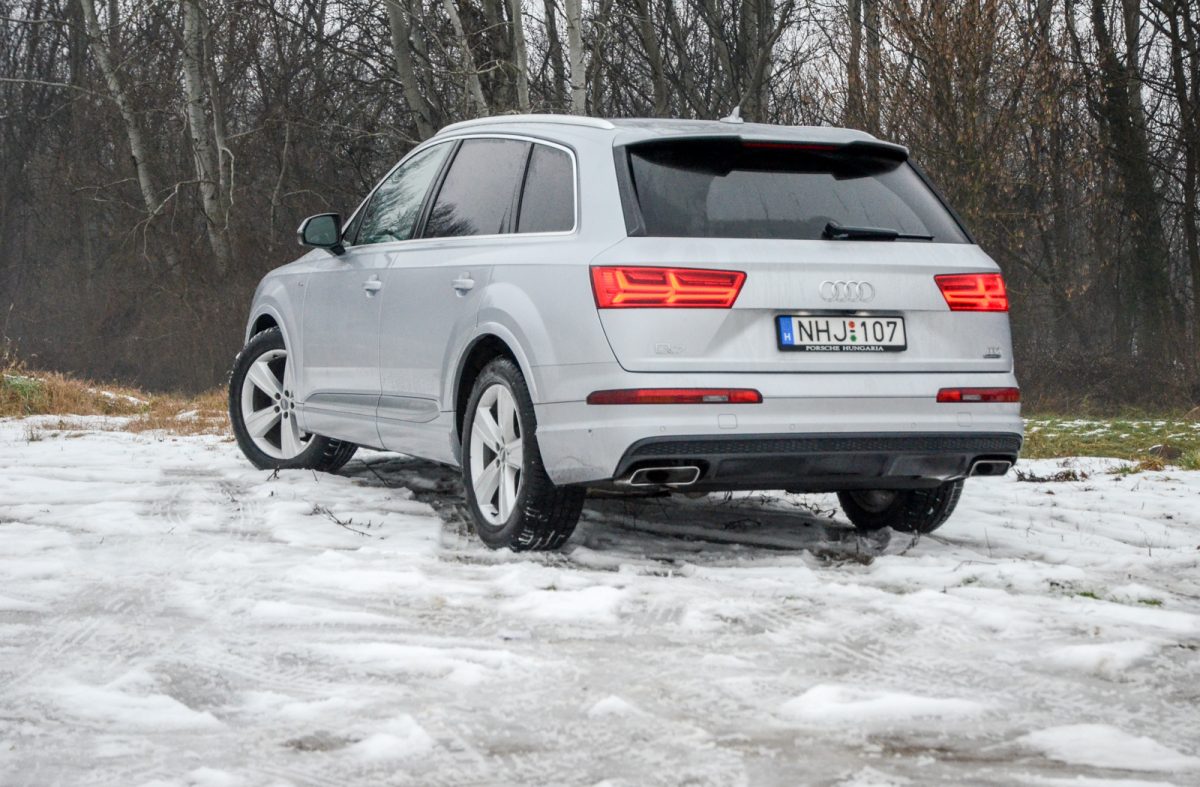 AUDI Q7