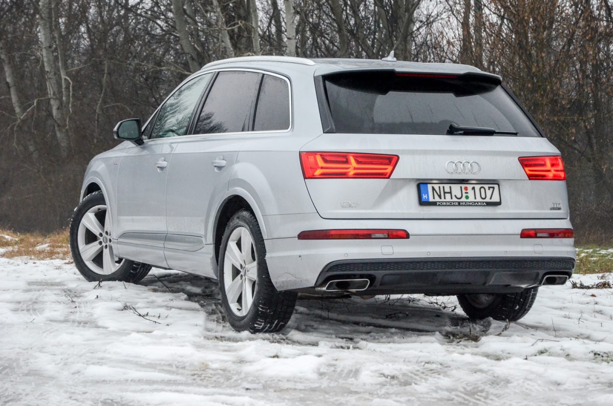 AUDI Q7