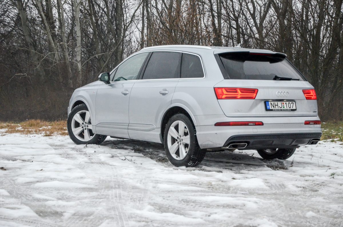 AUDI Q7