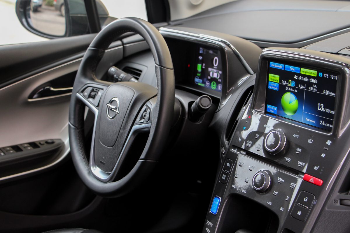 OPEL AMPERA