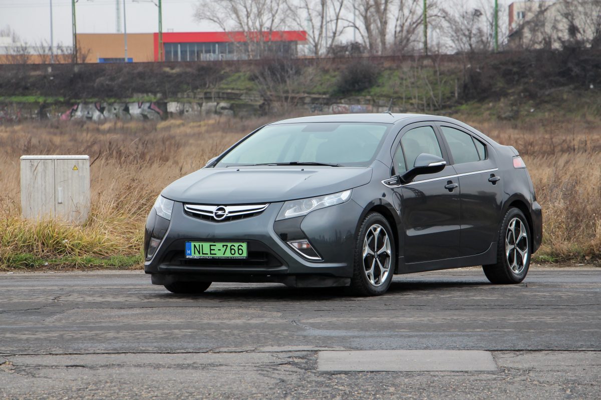 OPEL AMPERA