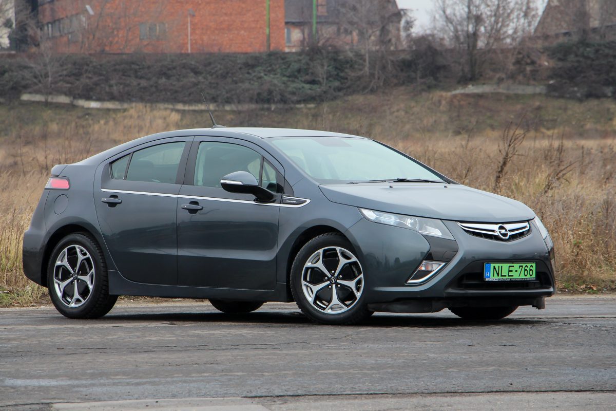 OPEL AMPERA