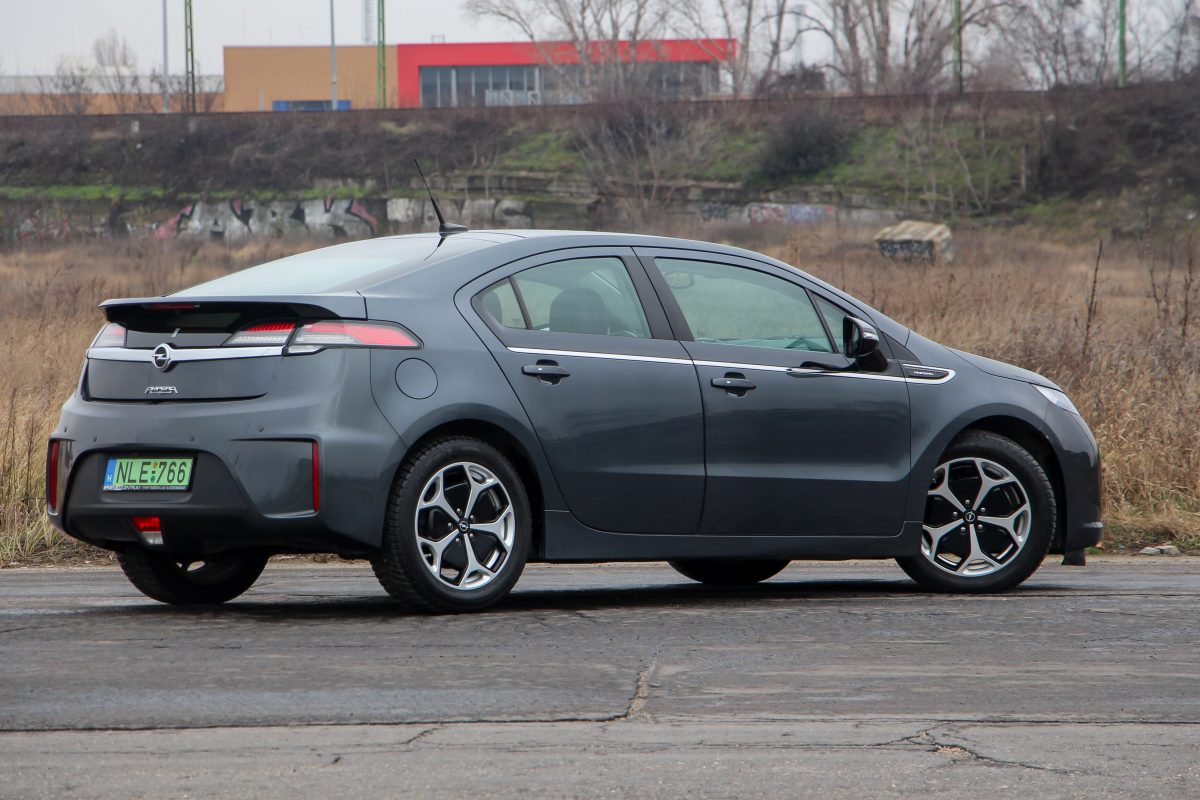 OPEL AMPERA