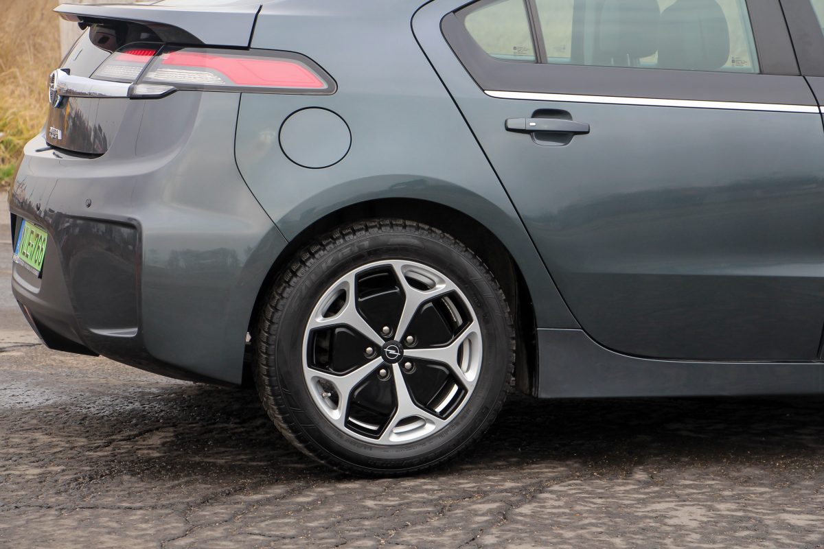 OPEL AMPERA