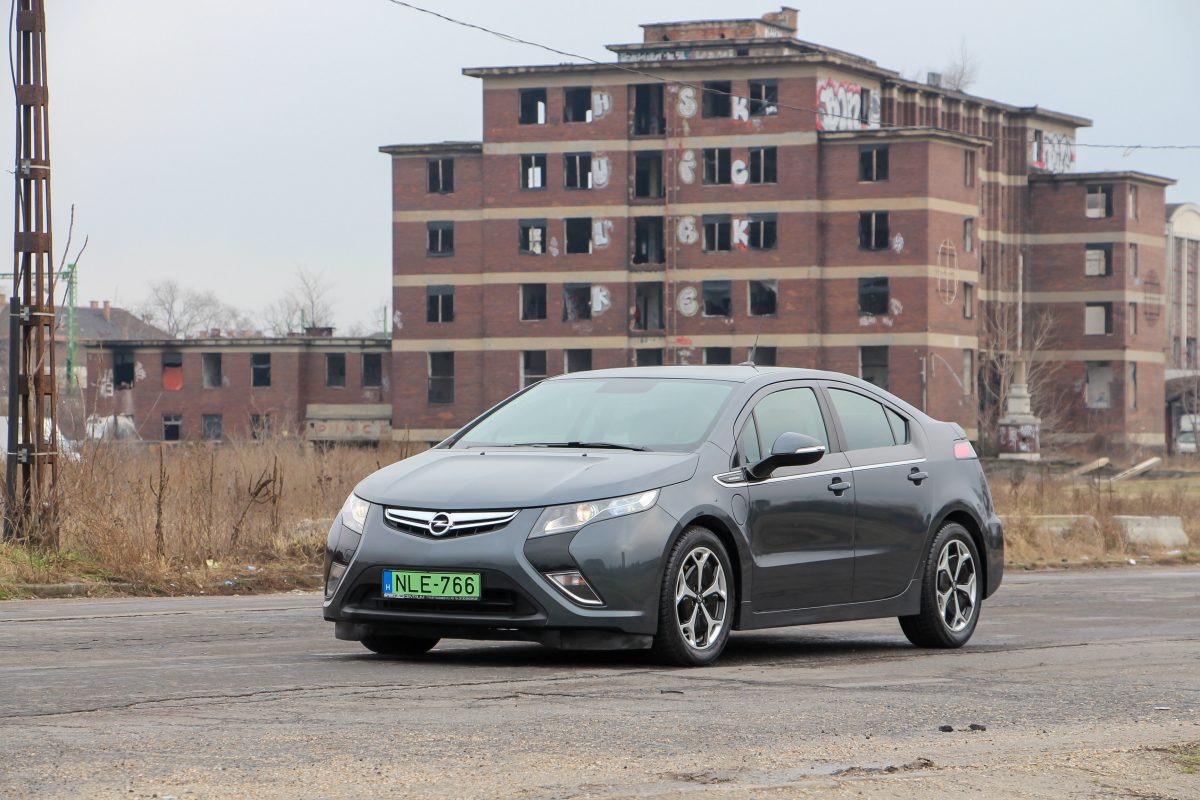 OPEL AMPERA