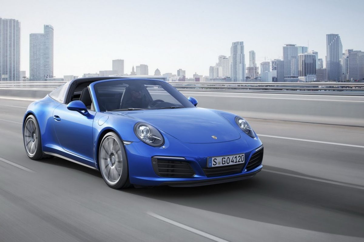 PORSCHE 911