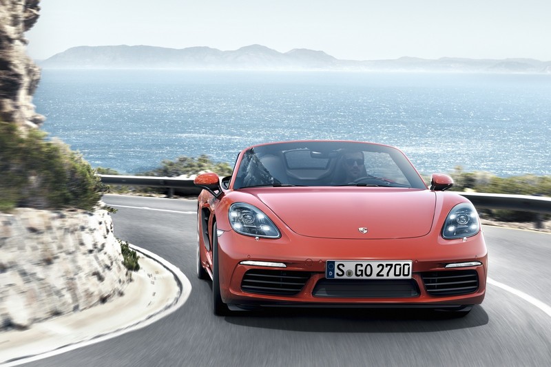 PORSCHE
