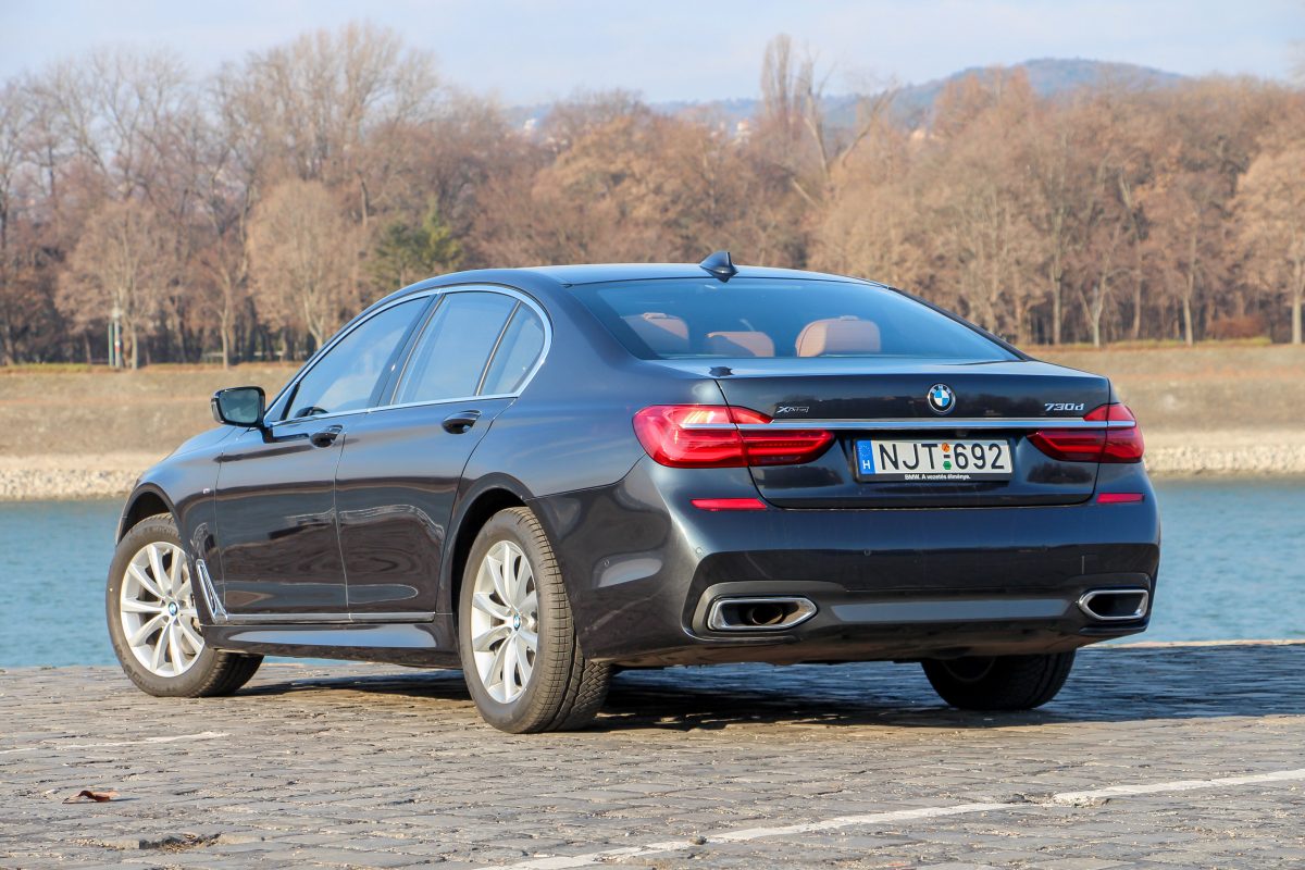 BMW 730