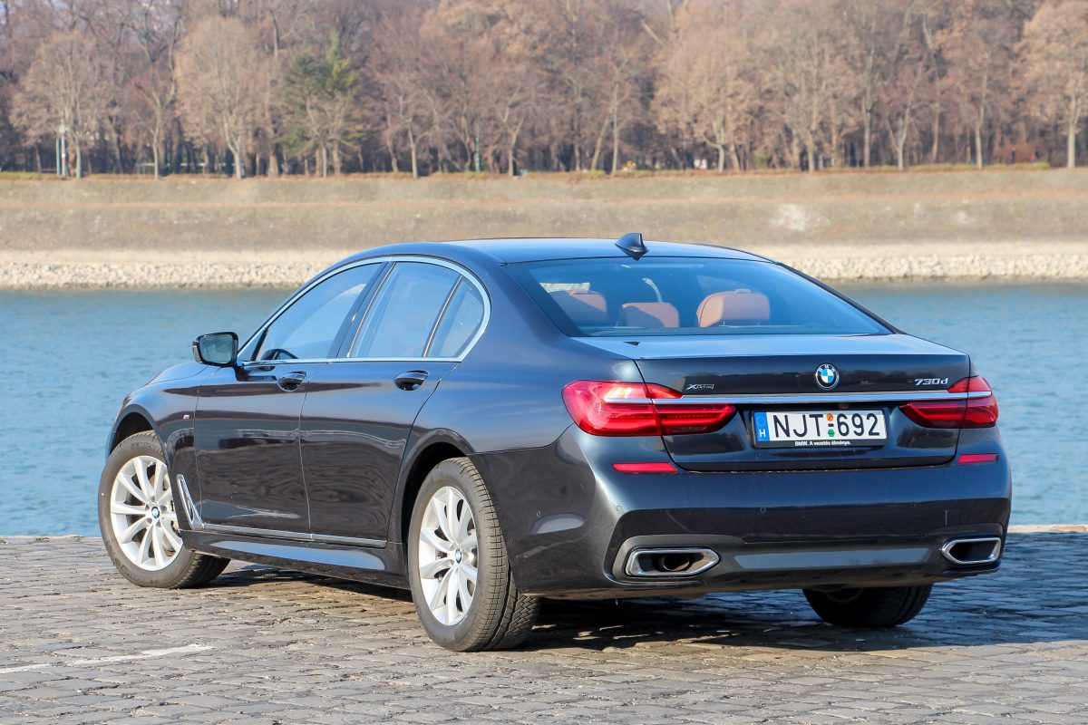 BMW 730