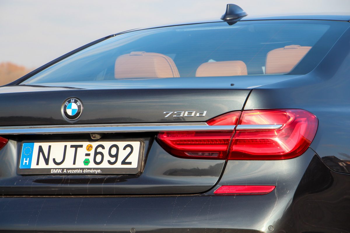 BMW 730