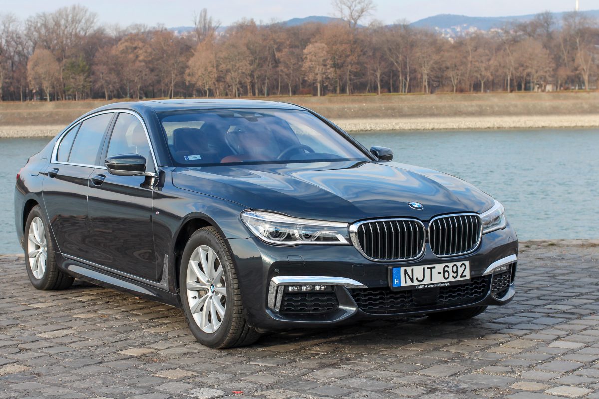 BMW 730