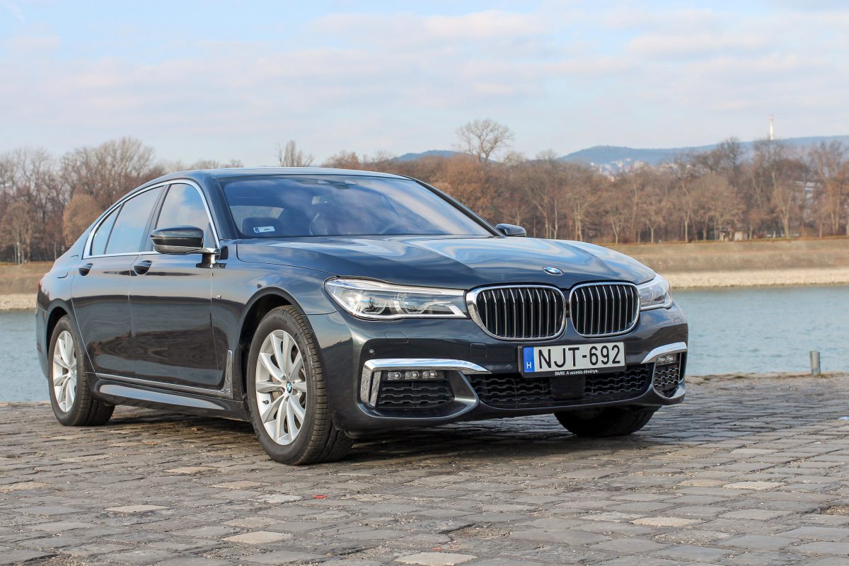 BMW 730