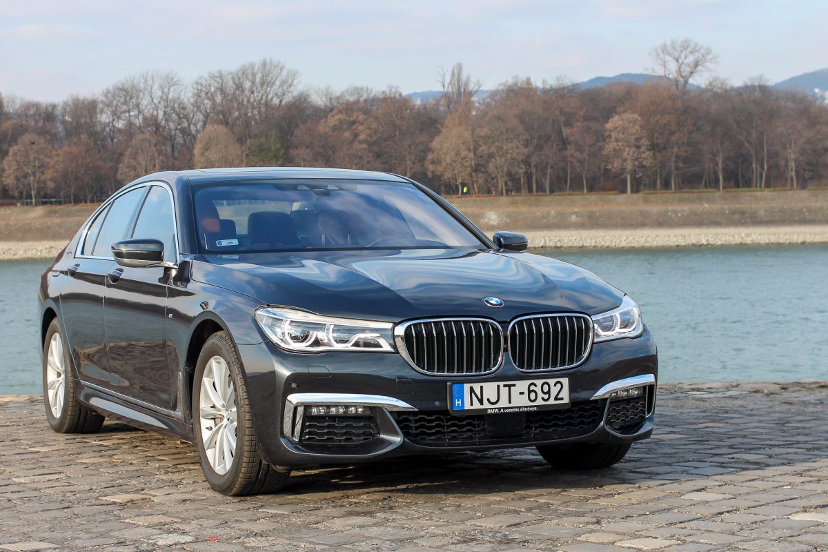 BMW 730