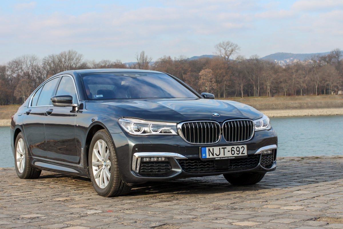 BMW 730
