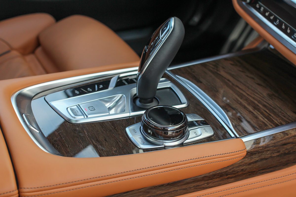 BMW 730