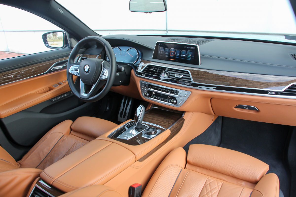 BMW 730