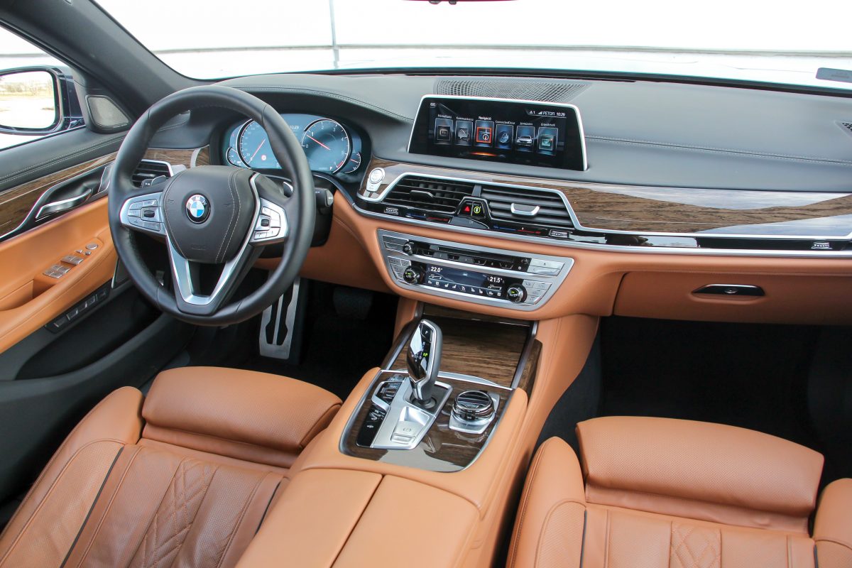 BMW 730