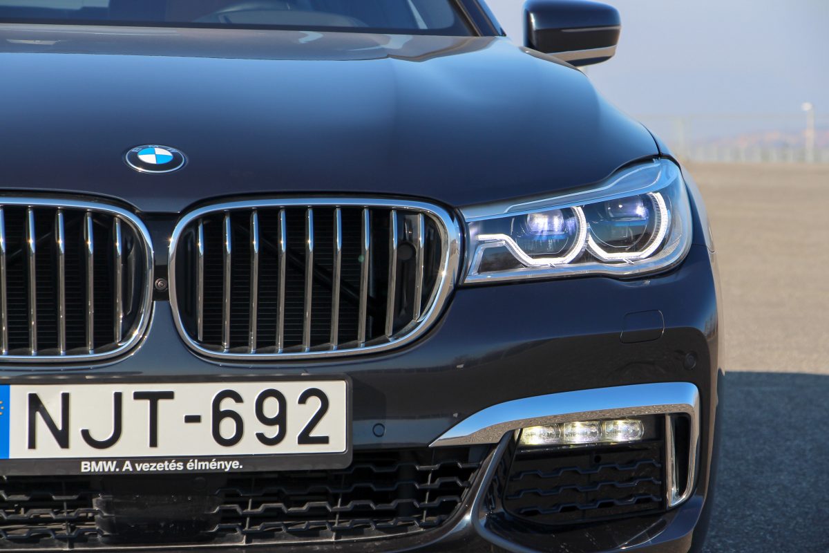 BMW 730