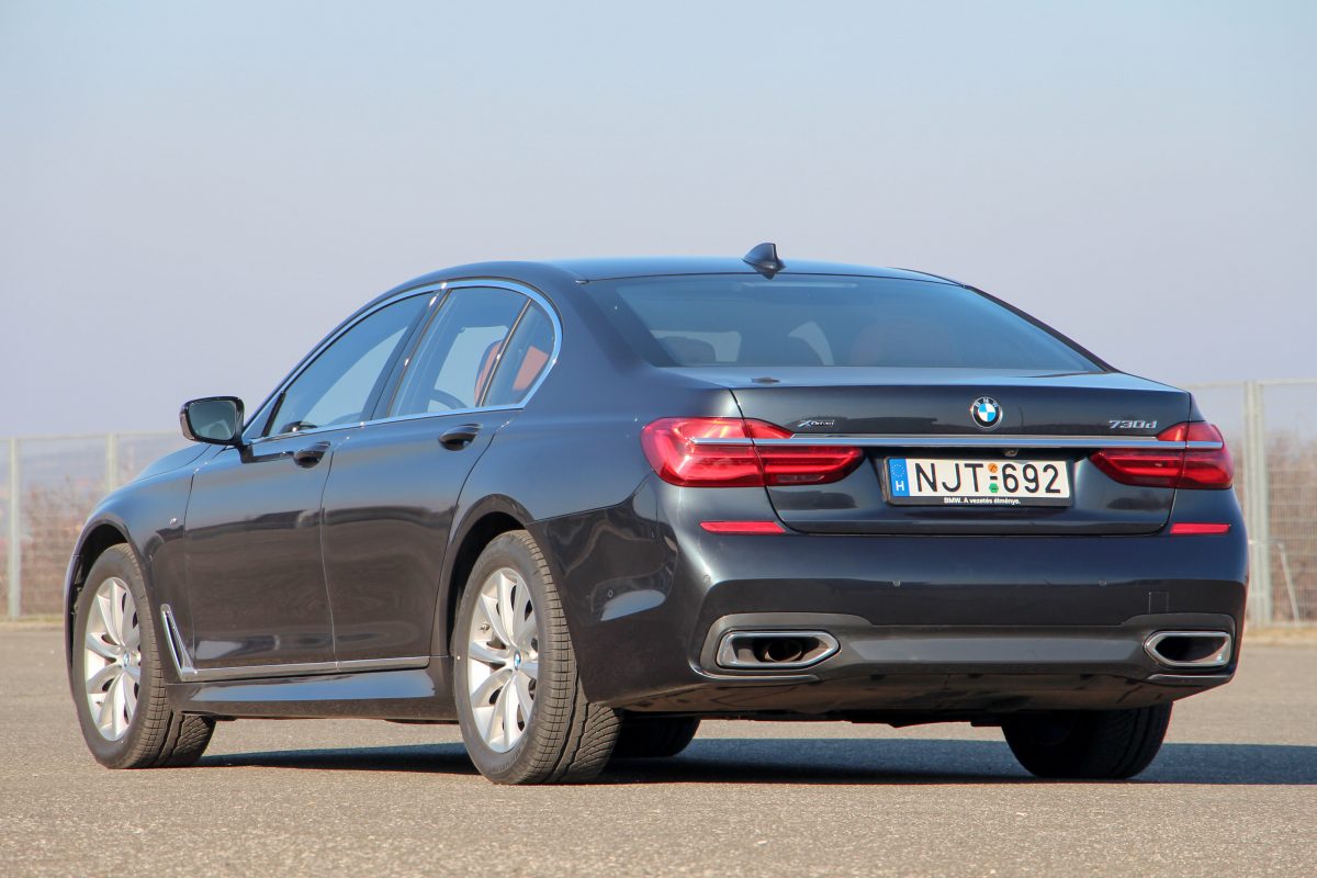 BMW 730