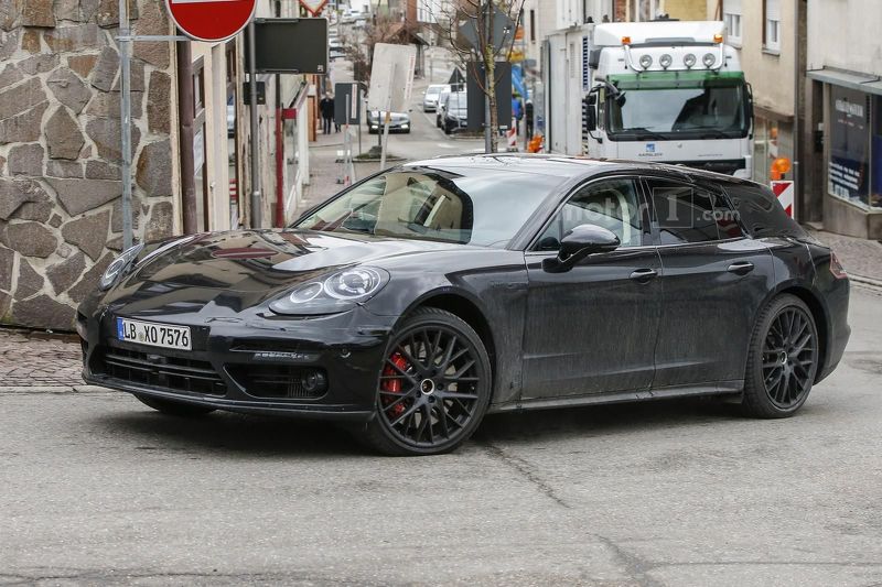 PORSCHE
