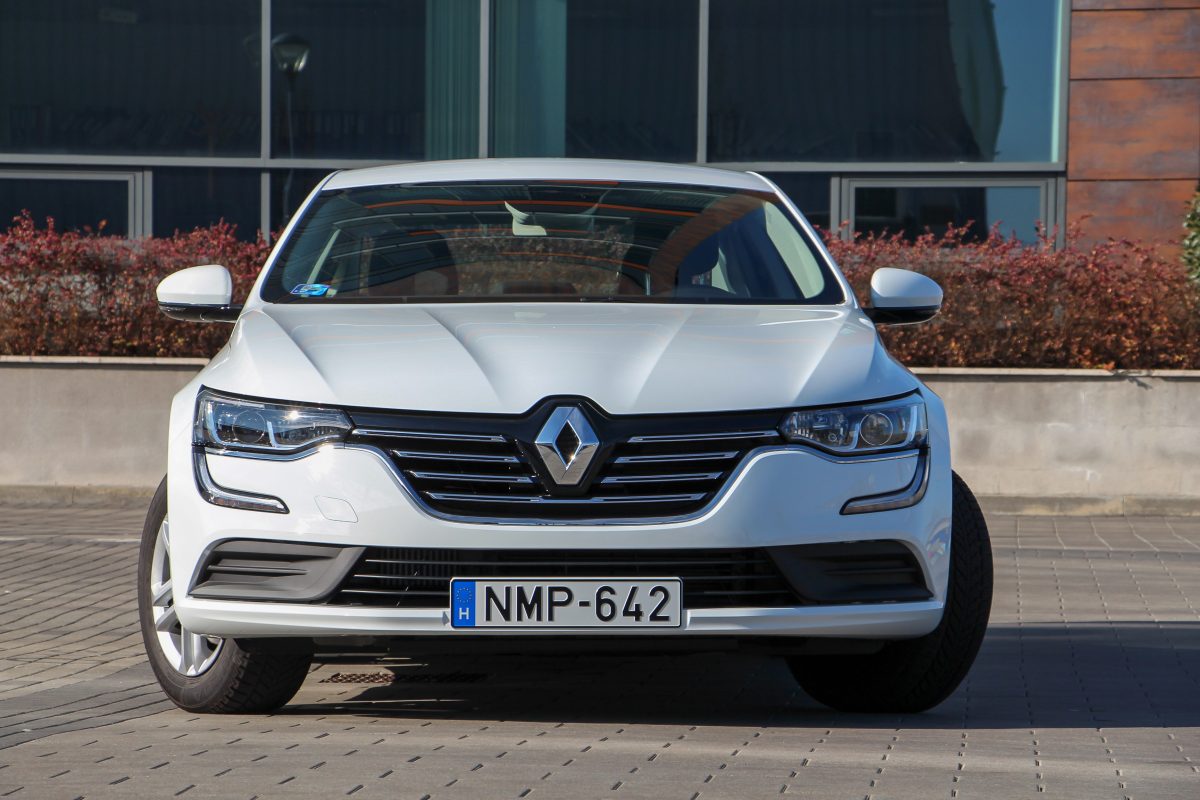 RENAULT