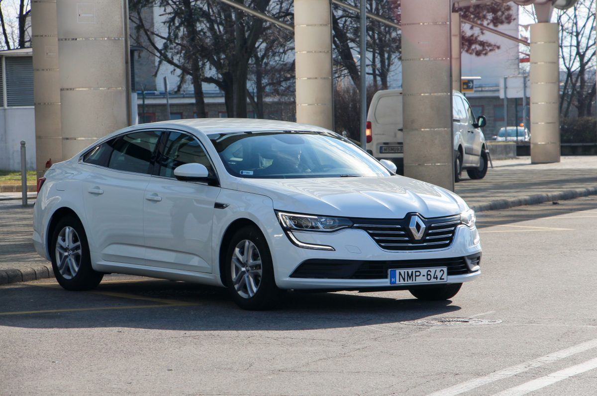 RENAULT
