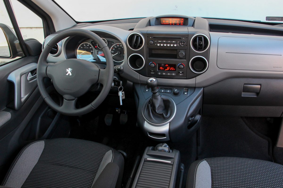 PEUGEOT PARTNER