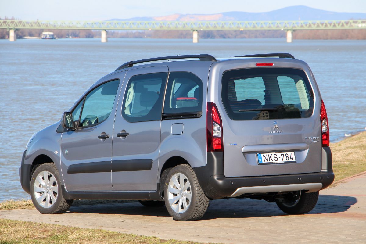 PEUGEOT PARTNER