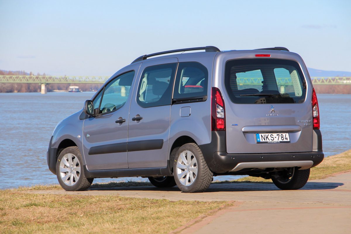 PEUGEOT PARTNER