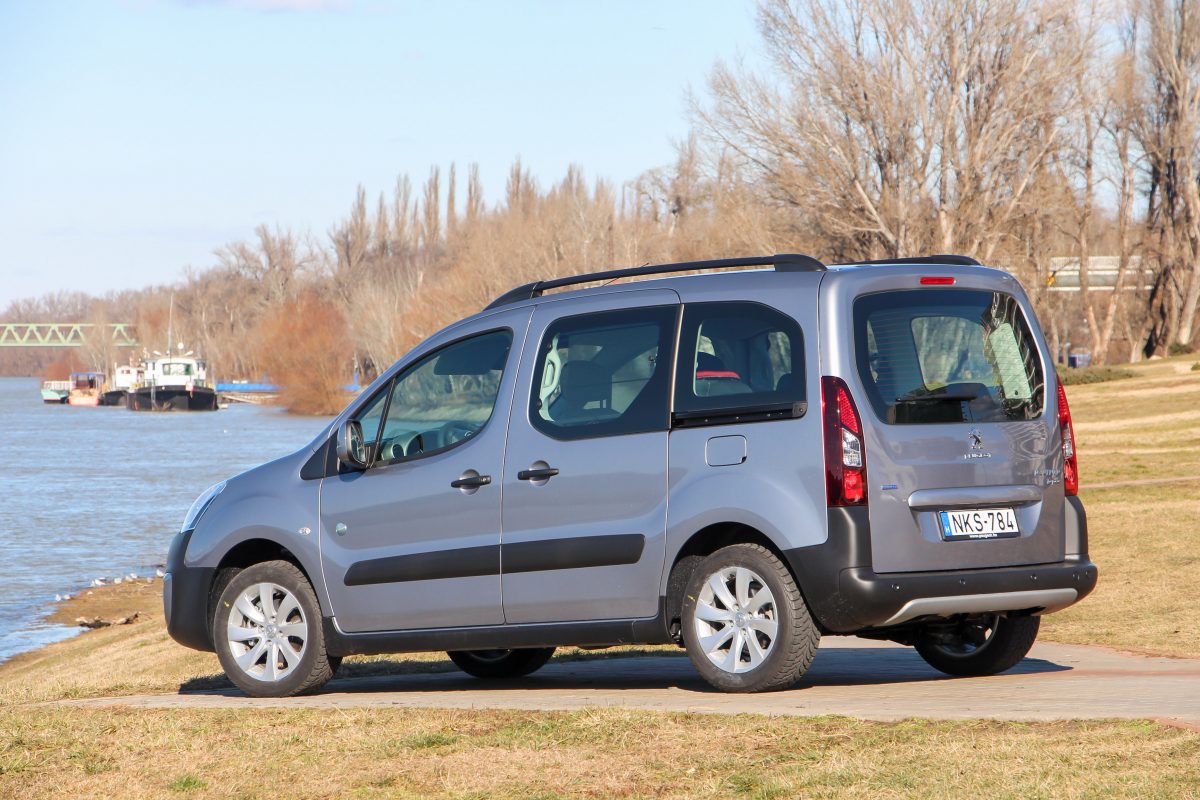 PEUGEOT PARTNER