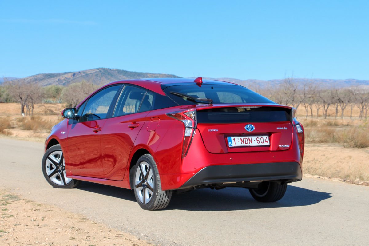 TOYOTA PRIUS