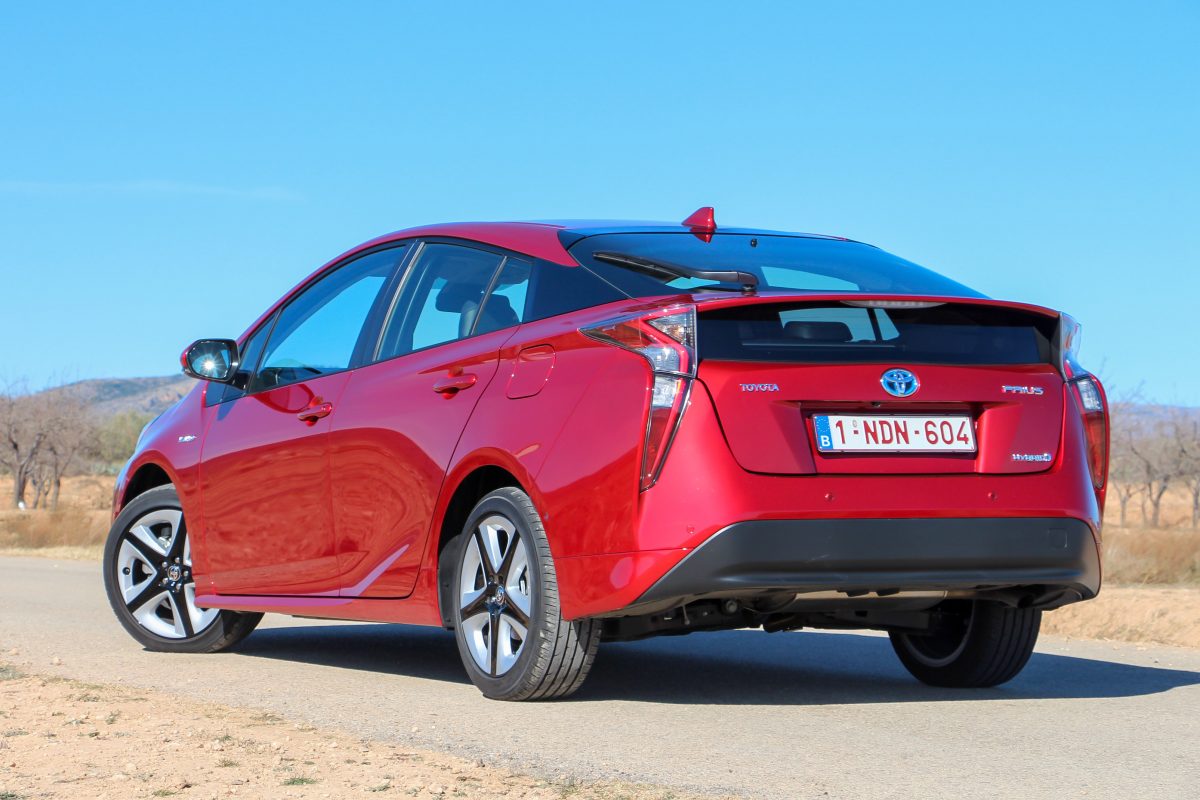 TOYOTA PRIUS
