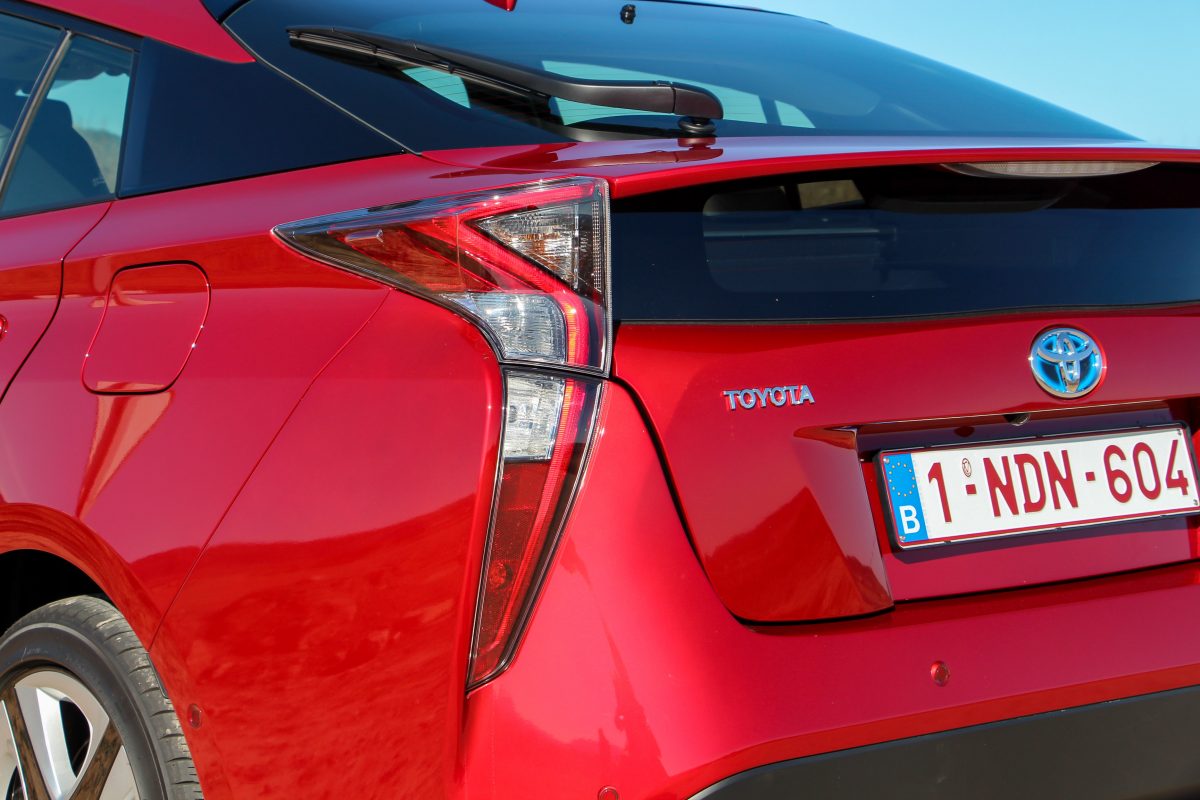 TOYOTA PRIUS
