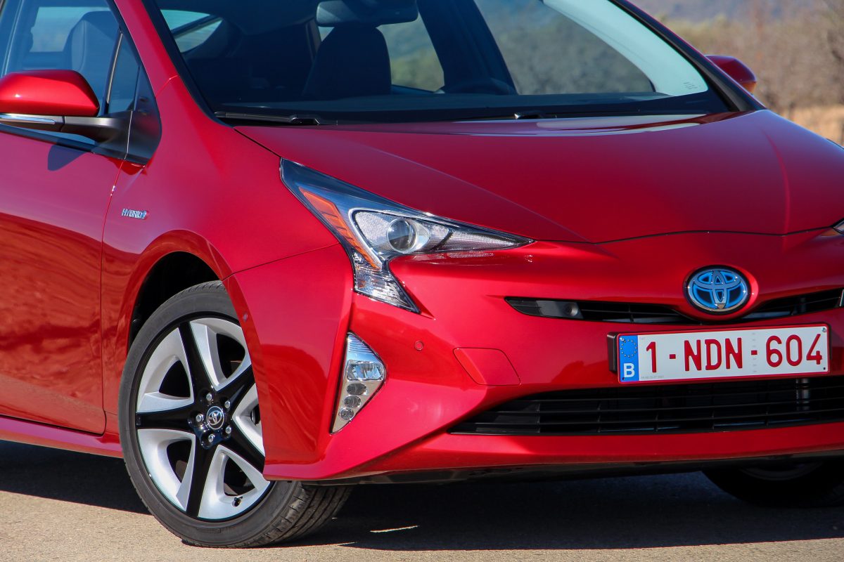 TOYOTA PRIUS