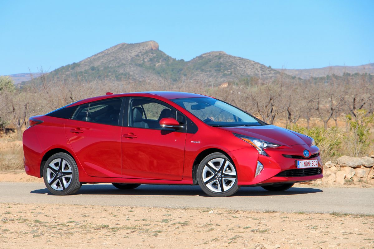TOYOTA PRIUS