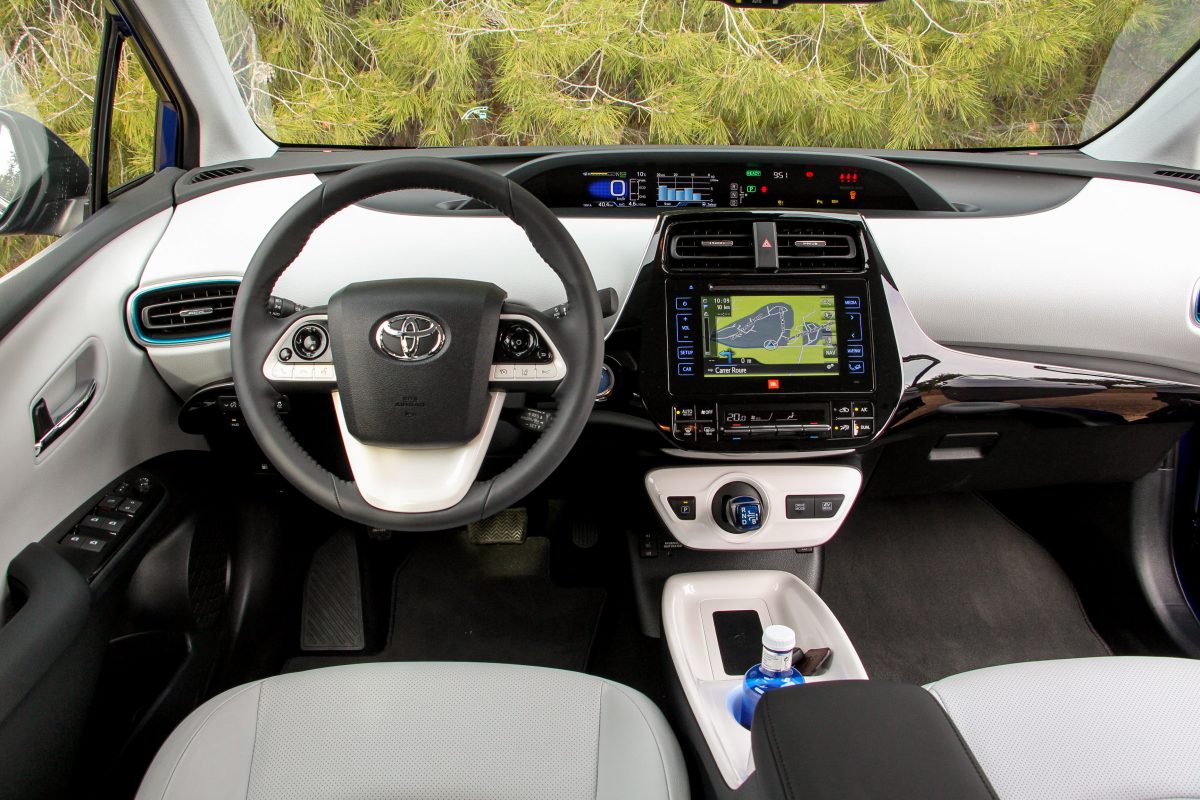 TOYOTA PRIUS