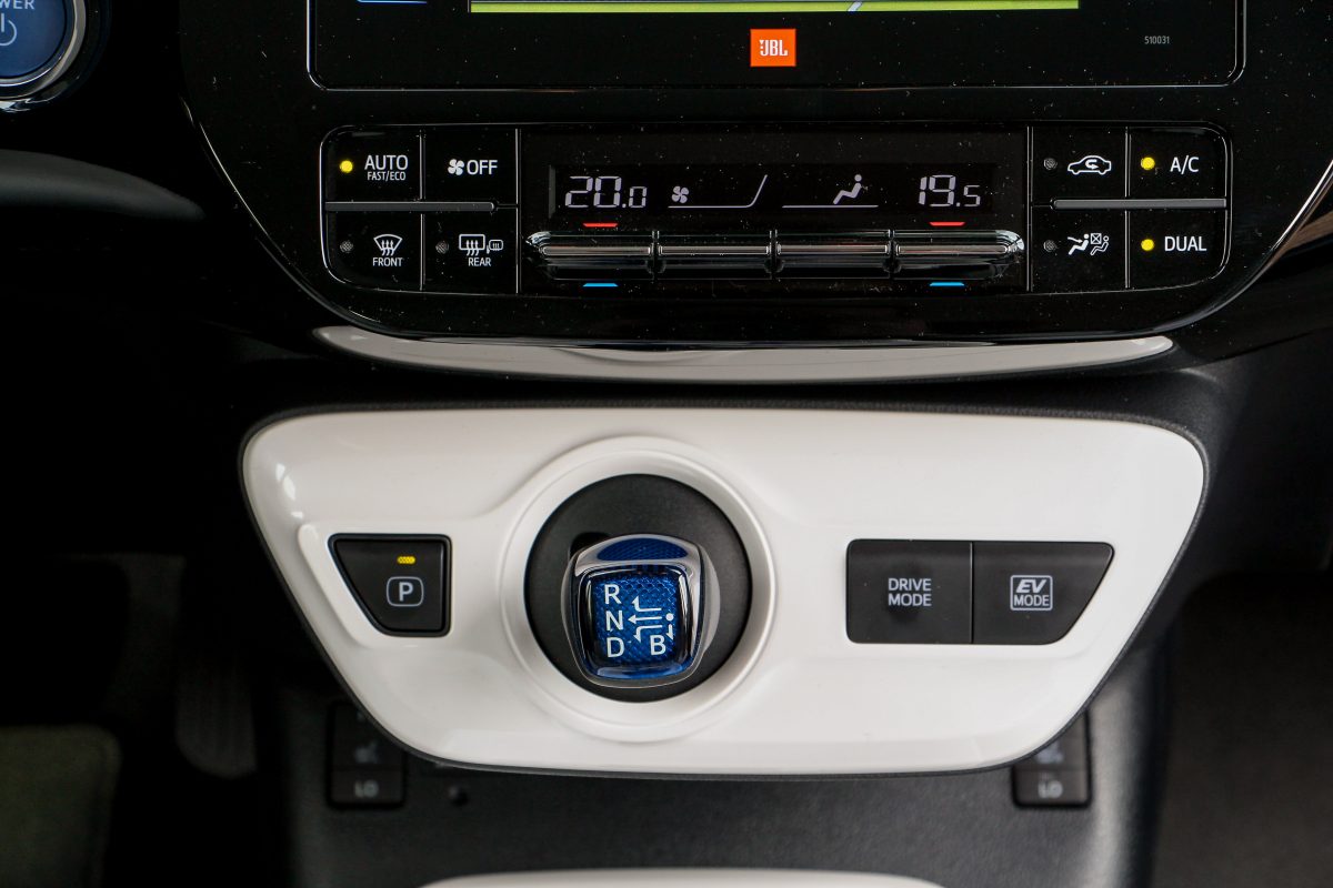 TOYOTA PRIUS