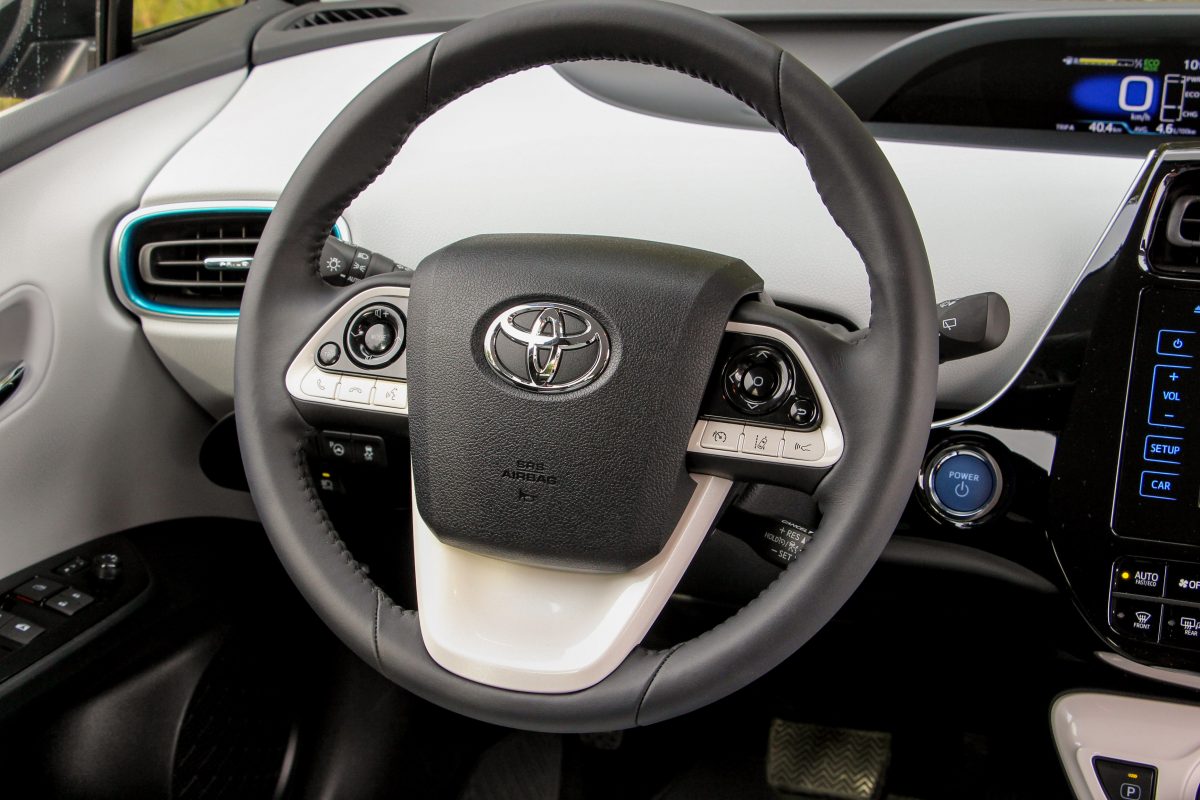 TOYOTA PRIUS