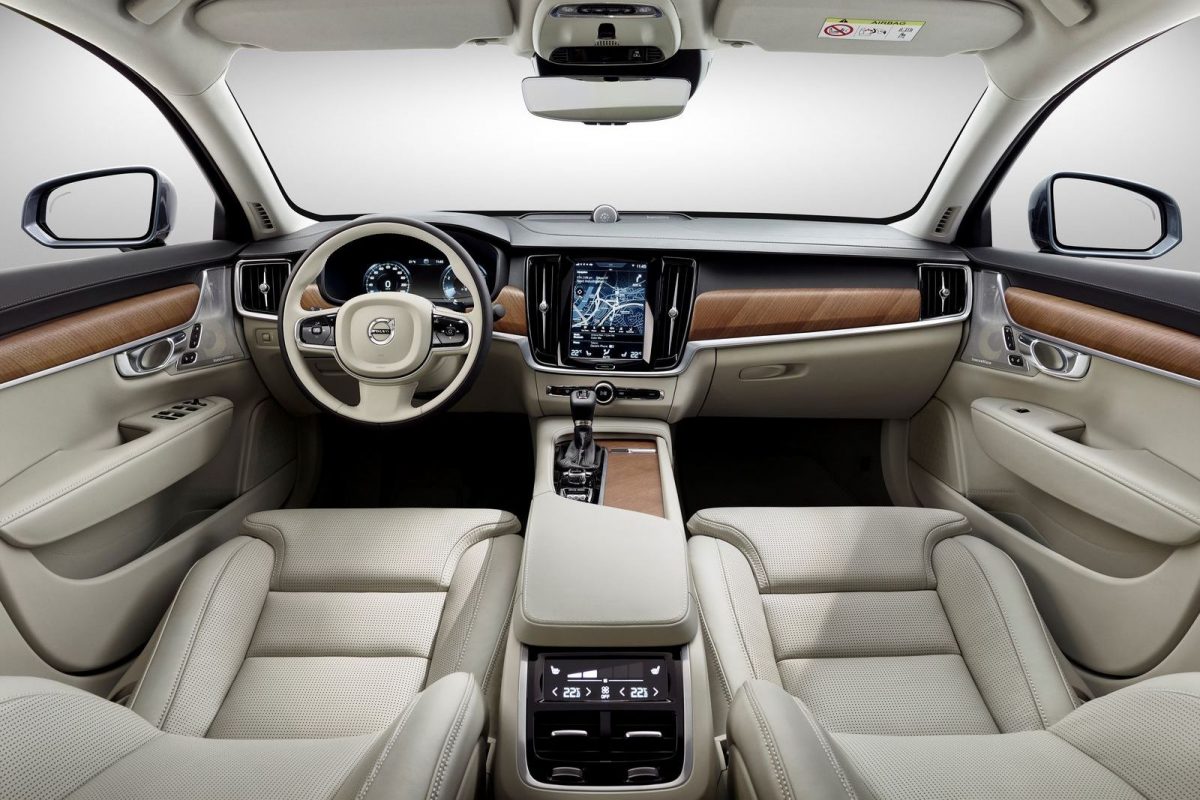 VOLVO V90