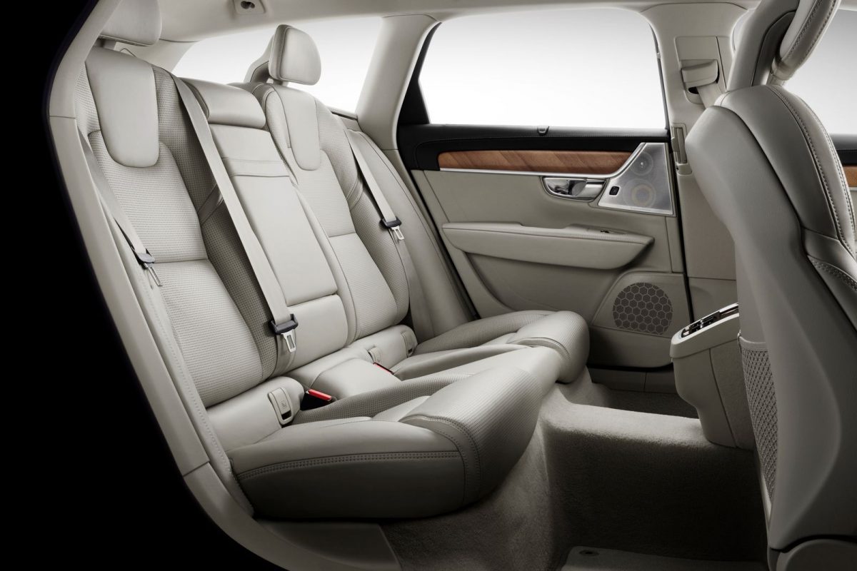 VOLVO V90