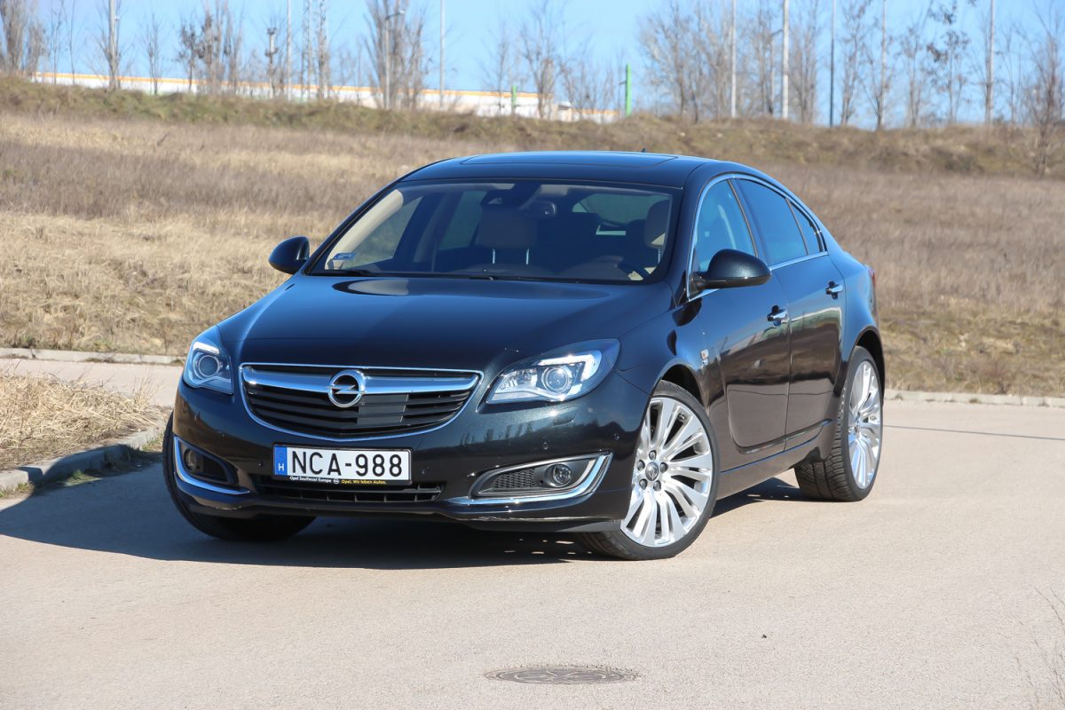 OPEL INSIGNIA